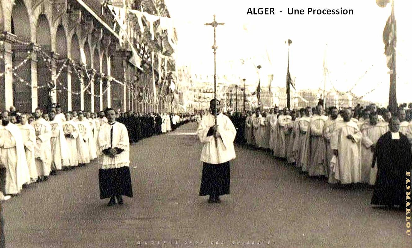 Alger - Procession.jpg